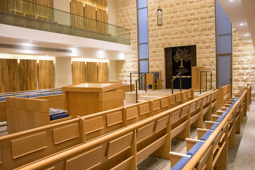 Moderna sinagoga com pedras de Jerusalém é inaugurada em Ipanema